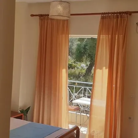 Homestay Olivia Grove *