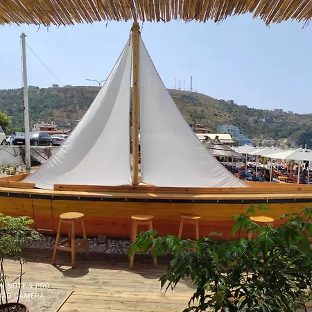 Olivia Grove Séjour chez l'habitant Himarë